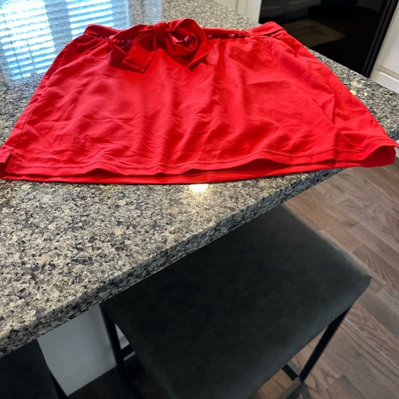 St. John’s Bay Skort Women’s Size Med. Red Polyester Belt Mid Rise Stretch NWT - Picture 3 of 9